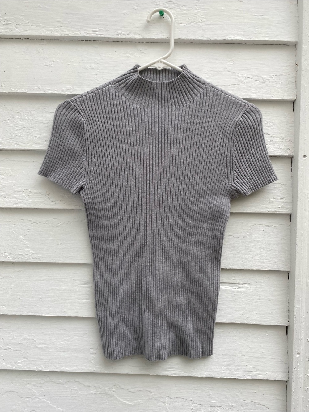 Nine West Gray Ribbed Short-Sleeve Mock Neck Knit Top